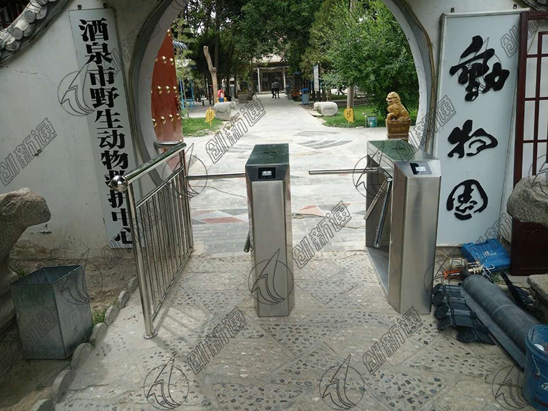 擺閘,三輥閘,速通閘,旋轉(zhuǎn)閘,平移閘,一字閘,人臉識(shí)別，