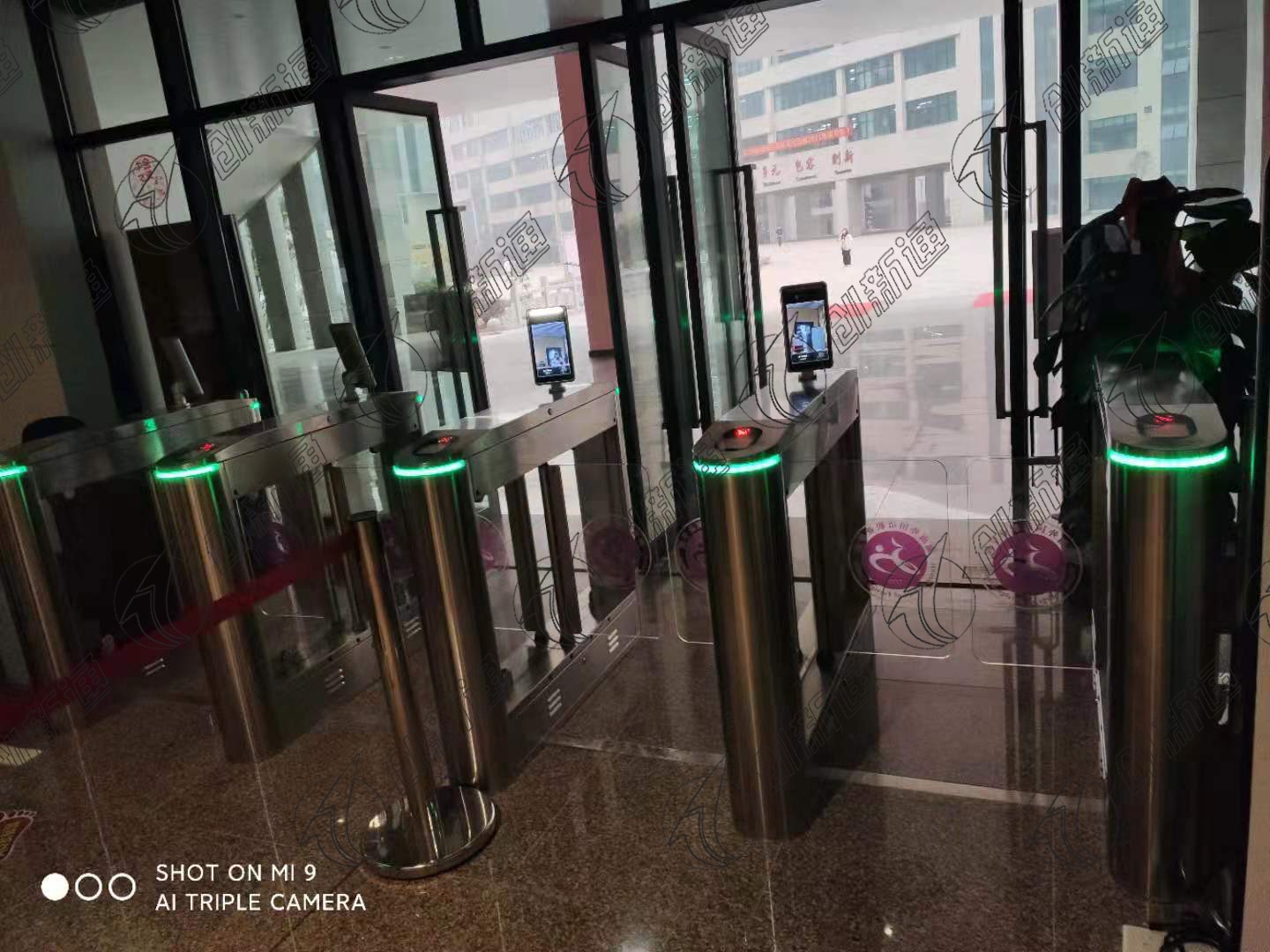 擺閘,三輥閘,速通閘,旋轉(zhuǎn)閘,平移閘,一字閘,人臉識別，