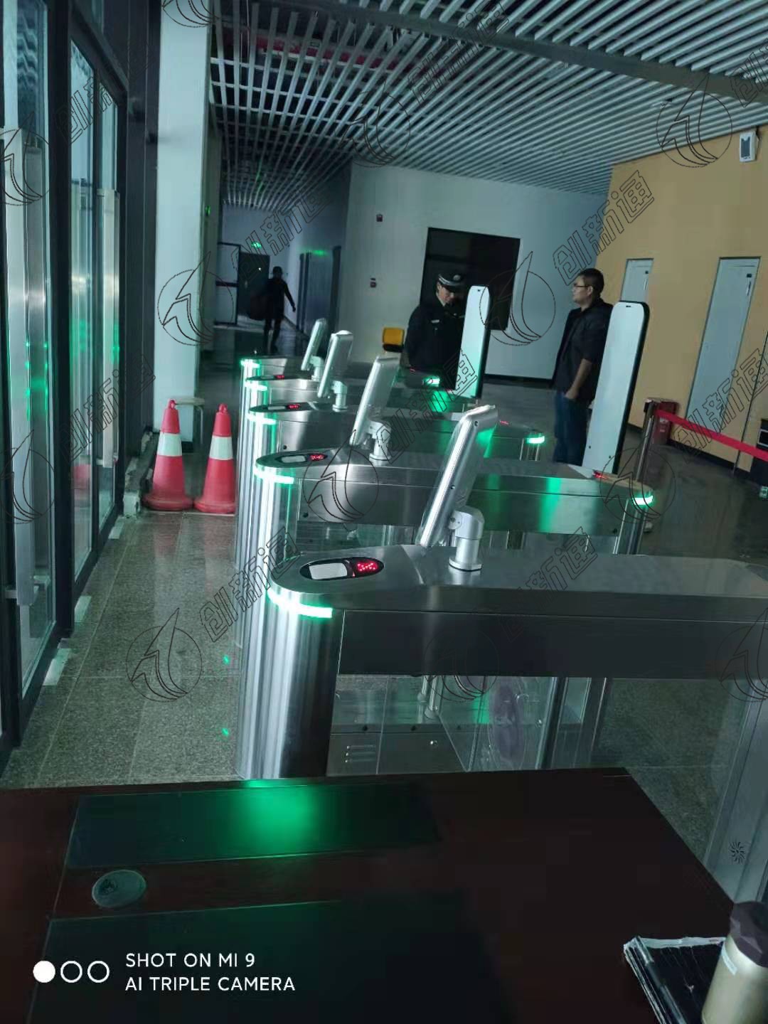 擺閘,三輥閘,速通閘,旋轉(zhuǎn)閘,平移閘,一字閘,人臉識別，