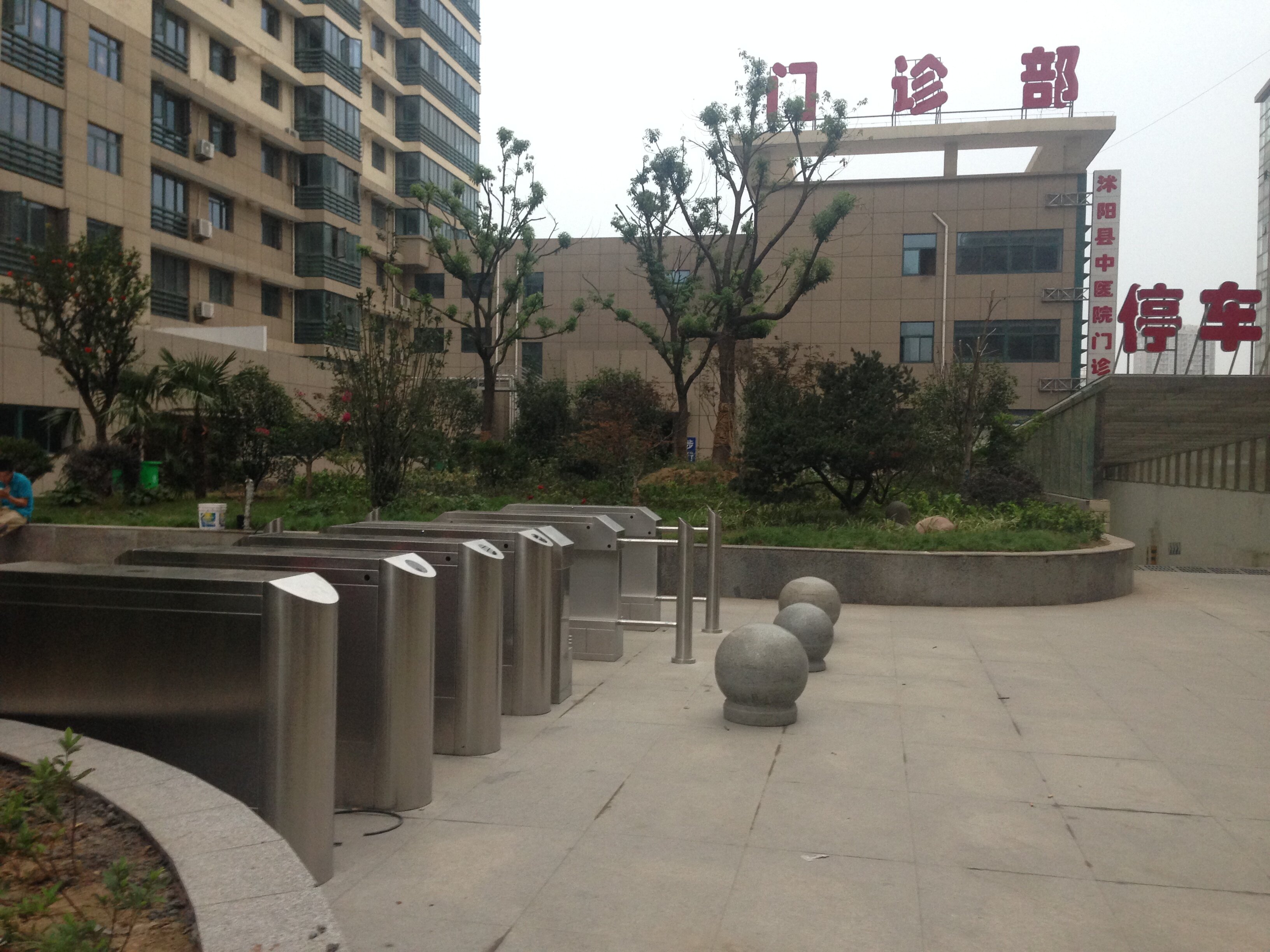 擺閘,三輥閘,速通閘,旋轉(zhuǎn)閘,平移閘,一字閘,人臉識別，