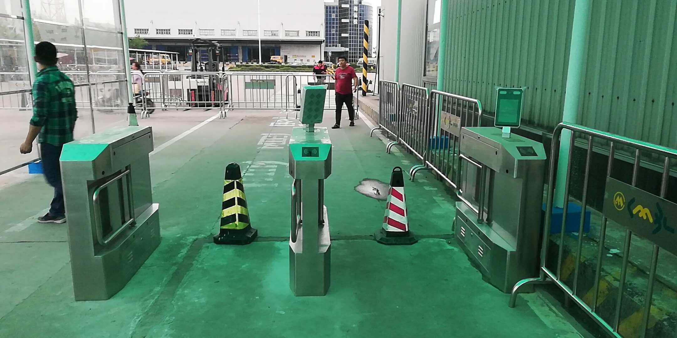 擺閘,三輥閘,速通閘,旋轉(zhuǎn)閘,平移閘,一字閘,人臉識(shí)別，