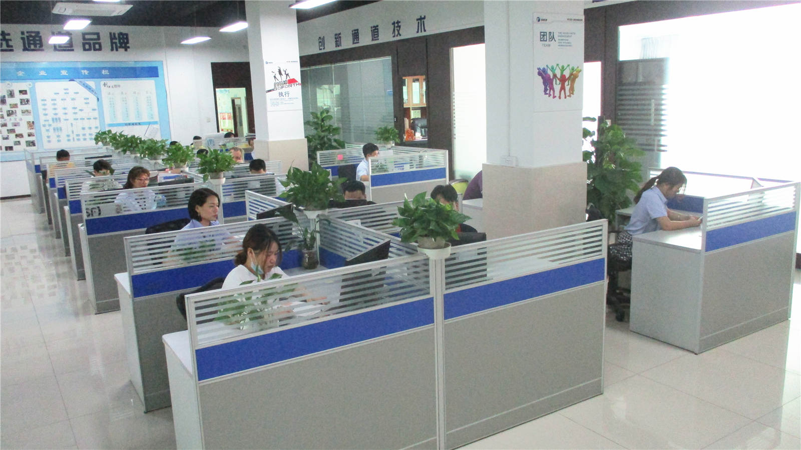 擺閘,三輥閘,速通閘,旋轉(zhuǎn)閘,平移閘,一字閘,人臉識別，